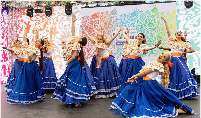 美國-委內瑞拉舞蹈和鼓團