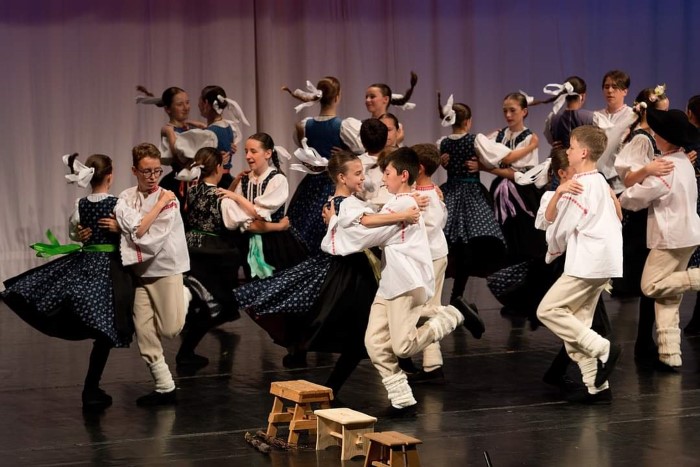 斯洛伐克- 帕佛仙卡兒童民俗舞團